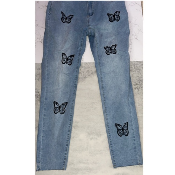 Shein Butterfly Print Casual Skinny Jeans - Picture 4 of 5
